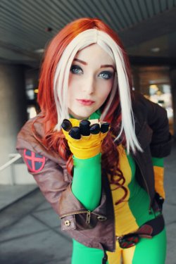 Rogue (cosplay gallery)