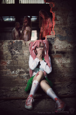 Cosplayer: Calssara - Saya Takagi (High School of The Dead)