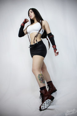 Danielle Vedovelli - Tifa Lockhart 2019