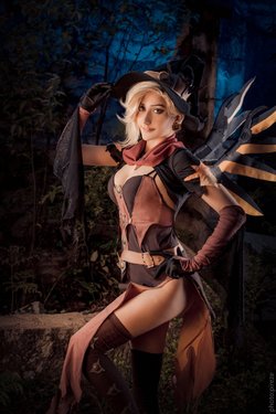 [Knite] Witch Mercy cosplay