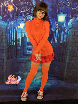 Velvet Valerina - Velma