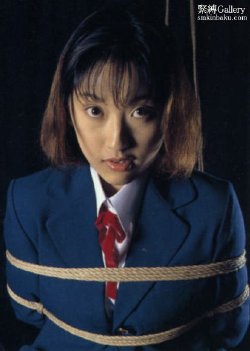 schoolgirl bondaje  japan