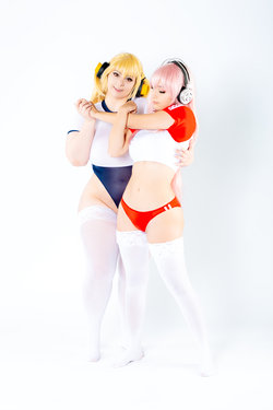 Momokun - Sonico Pochaco Gym Uniform (ft. Miso Tokki)