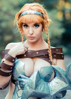 Leina Vance (Queen's Blade) by Lisa Lou