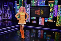 Sara Jean Underwood - Cosplays as Ulala from Space Channel