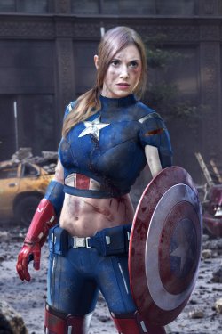 Captain America : female version (cosplay)
