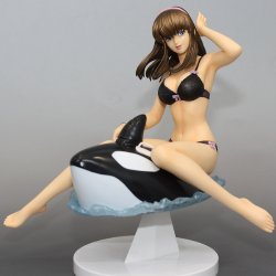 Dead or Alive - Hitomi Venus on the beach vinyl statue