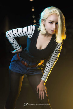 Android 18 Cosplay by Roxy Chan