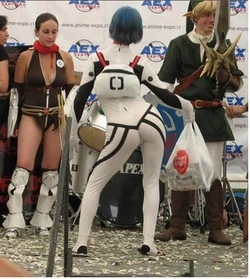 ( ayanami 01 cosplayer ) neon genesis evangelion