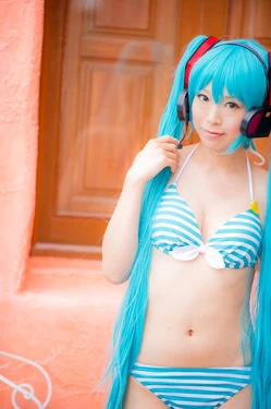《Vocaloid》Hatsune Miku (bikini ver.) by Mashiro Yuki