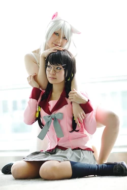 Hanekawa Tsubasa (Momo) & Hanekawa Tsubasa [Cat] (Mizuki Mao)