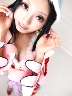 Boa Hancock (One Piece) Cosplay by Ahane!