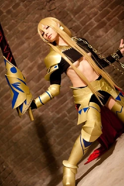 Gilgamesh (Fate Stay Night) cosplay by Sasa!