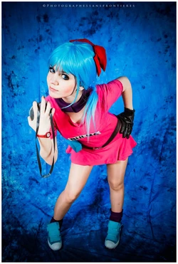 Bulma Cosplay by Neliiell (Dragon Ball)
