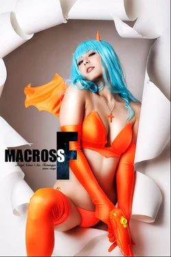 Sheryl Nome (Macross Frontier) cosplay by Sui!