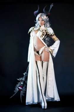 Spiral Cats - Castanic Priest