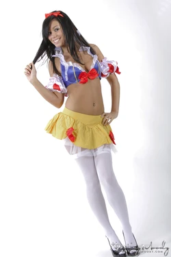 Snow White (DestinyMoody)