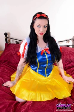 Snow White (Snow White and the Seven Dwarfs)