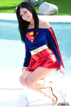 [Catie Minx] Supergirl (Superman)