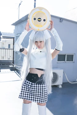 PTBM011【ミス・モ◎クローム】もっと前に出たい！