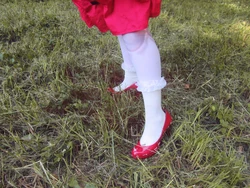 Medicine Melancholy's feet! (Roman)