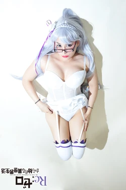 Cosplay EMILIA - Britany Angelus