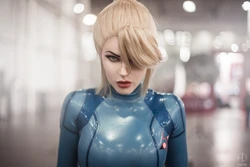 (Metroid) Samus Aran Cosplay