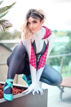 Zalaria Cosplay - Spider Gwen