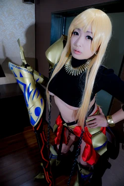 はいか×らびっち137F〇teギルガメッシュ女体化