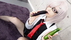 [Ladies Collection] 野菜挿入ピストンで潮吹き！先輩はナスとズッキーニ、どっちが好きですか？