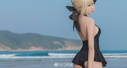 [瓜希酱] 泳装黑呆