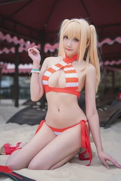 瓜希酱 - Nero Swimsuit