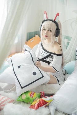 黑猫猫 No.016 肥宅凌波