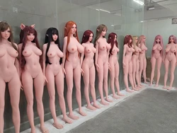 Elsa Babe factory photos - Your "TAKEOUT" order is being packed~