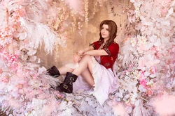 Disharmonica Aerith Cosplay (Final Fantasy 7)