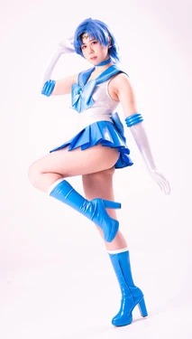 Sailor Mercury Cosplay