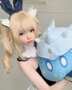 ZinieQ - Bunny Barbara