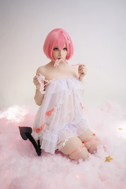 Akariia - Momo