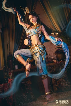 Arena of Valor Cosplay Twirling Dancer Lauriel