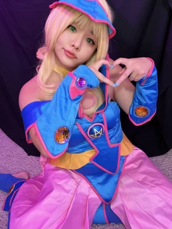 Lumi Star - Dark Magician Girl