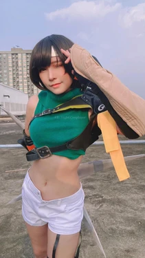 Light Cosplay - Final Fantasy VII