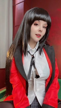 Helly Valentine - Jabami Yumeko Selfies