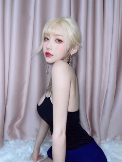 啾小妍 - 金发芭比