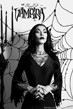 Razor Candi - Morticia