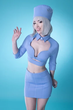 Morgan Le Foy - 5th Element Attendant