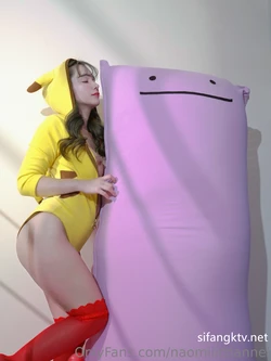 Naomi - Pikachu