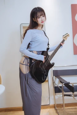 羽生三未 -  吉他妹妹