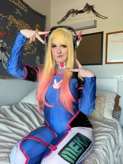 Nina - D.Va Marin