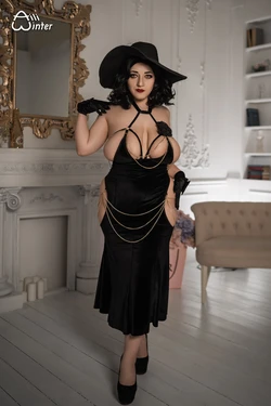 Aili Winter - Lady Dimitrescu