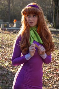 Luna Rae - Daphne (Scooby-Doo)